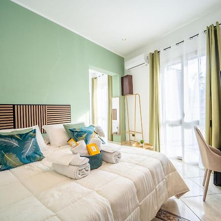 La Porta Di Alba Bed & Breakfast ปาแลร์โม ภายนอก รูปภาพ