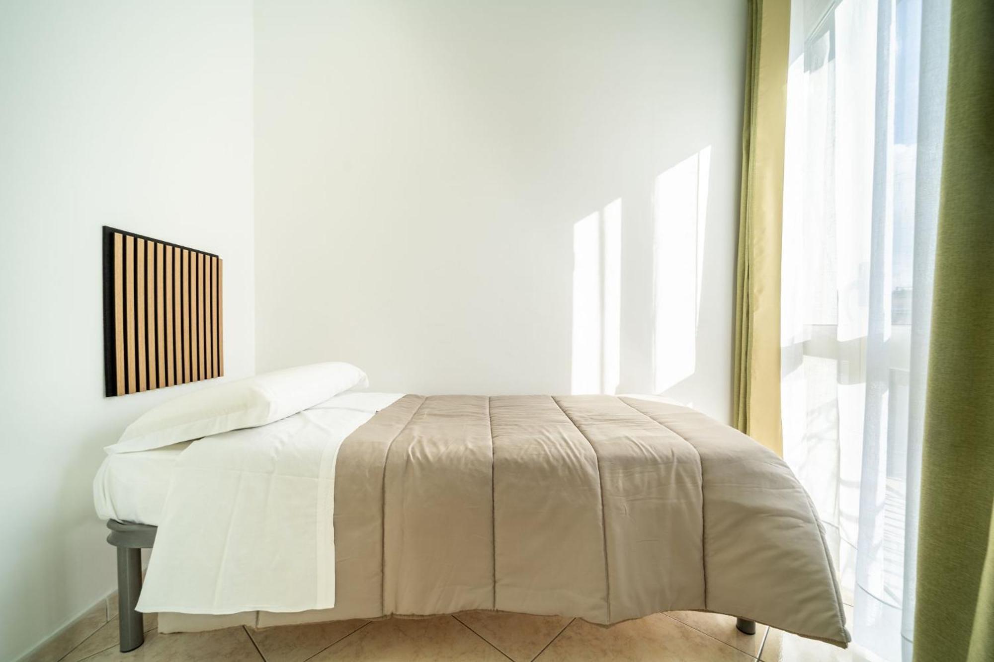 La Porta Di Alba Bed & Breakfast ปาแลร์โม ภายนอก รูปภาพ