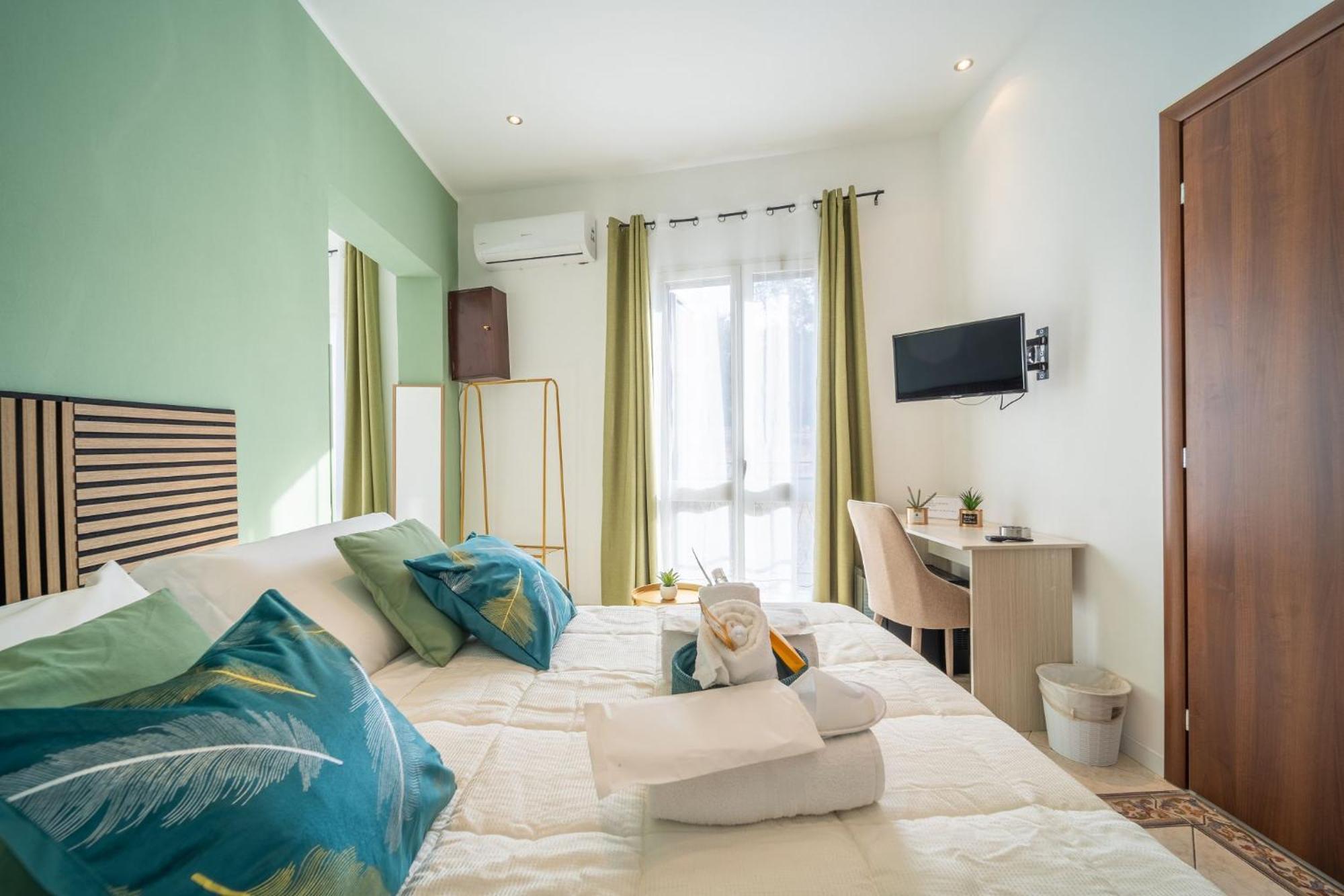 La Porta Di Alba Bed & Breakfast ปาแลร์โม ภายนอก รูปภาพ