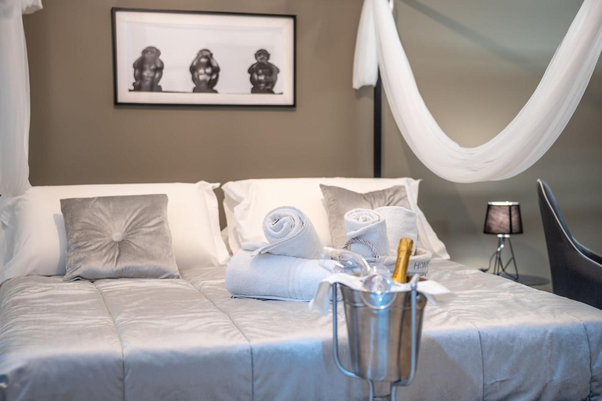 La Porta Di Alba Bed & Breakfast ปาแลร์โม ภายนอก รูปภาพ