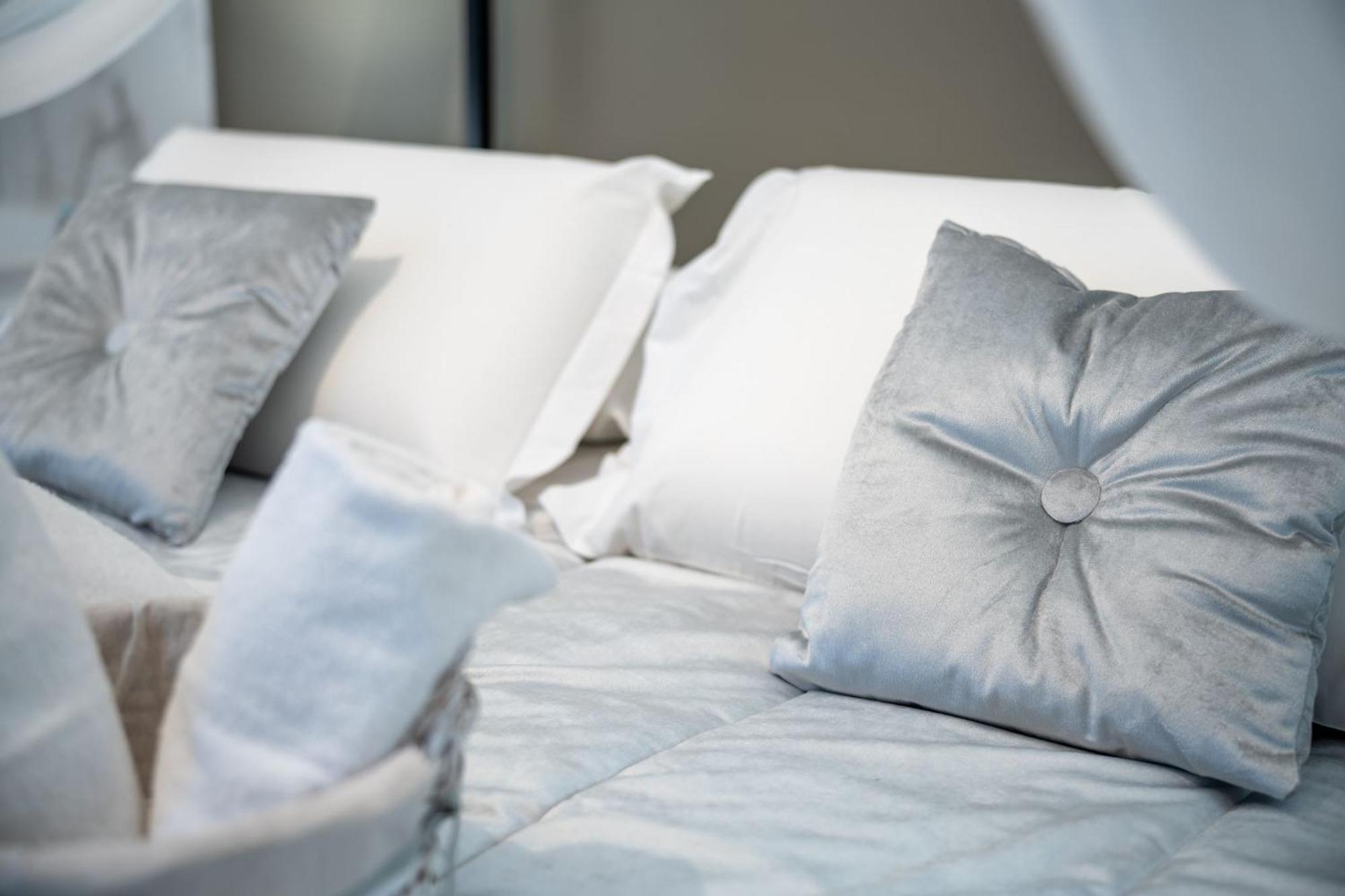 La Porta Di Alba Bed & Breakfast ปาแลร์โม ภายนอก รูปภาพ