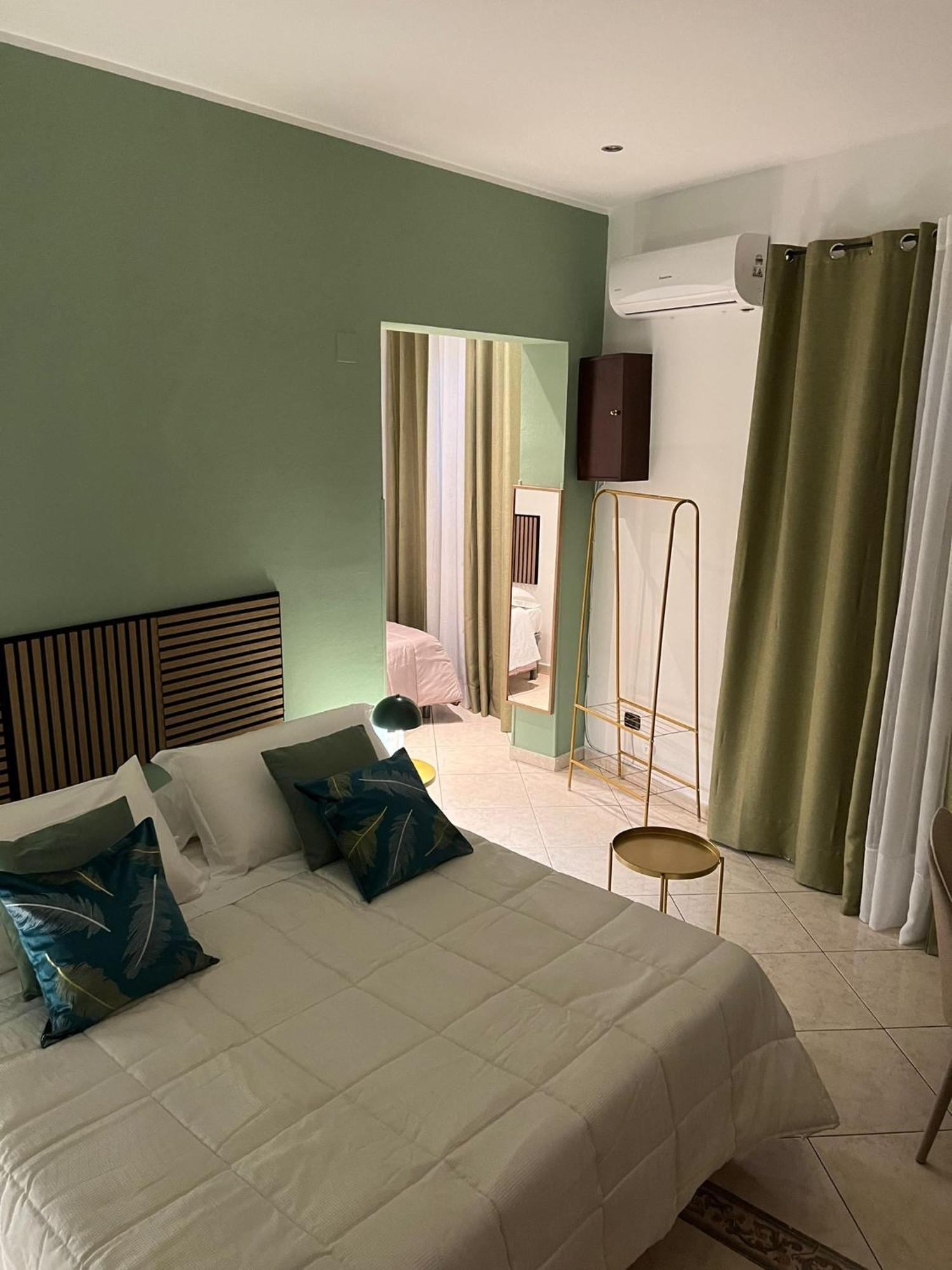 La Porta Di Alba Bed & Breakfast ปาแลร์โม ภายนอก รูปภาพ